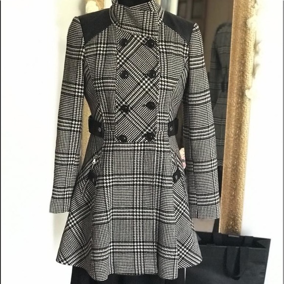 Gues Coat Black and White - Picture 6 of 16